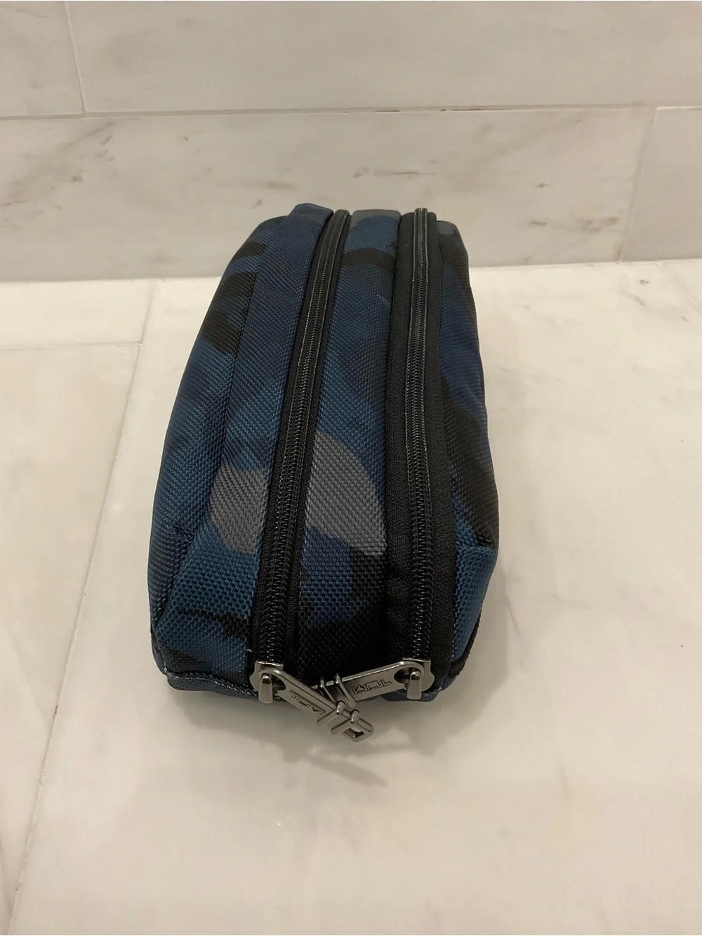 NWT TUMI DOUBLE Zippered Ballistic Nylon Pencil Case Cord Pouch - BLUE CAMO